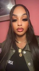 Whitney Major (@alexismaj)