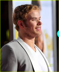 Kellan Lutz Checks Out 'Dear John': Photo 2413687