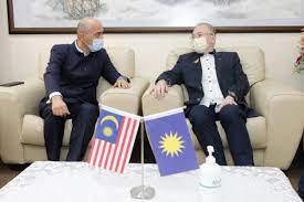 The minister addressed the staff and students and reiterated the support of malaysia to wmu. Meeting Of The Ambassador With The Minister Of Transport Of Malaysia Botschaft Tadschikistans In Osterreich Ungarn Rumanien Norwegen Und Slowakei Die Standige Vertretung Tadschikistans Bei Der Osze Die Unov Und Andere