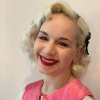 Thalia May's Instagram, Twitter & Facebook