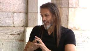 Ο μάριος δημόπουλος σπούδασε φιλολογία, αλλά κάποια στιγμή αποφάσισε να ασχοληθεί με την «ορθομοριακή/διατροφική ιατρική» και την «θεραπεία του καρκίνου». Sygklonizei O Marios Iordanoy Perasa Tria Isxaimika Epeisodia Pragmatika Gia Ena Diasthma Pe8ana Zappit