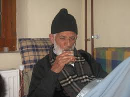 Check out today's trending news headlines from india. Internet Services Snapped In Kashmir After Rumours Surrounding Geelani S Health Telegraph India