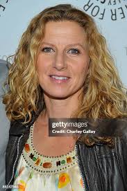 15 Sara Mast Stock Photos, High-Res Pictures, and Images