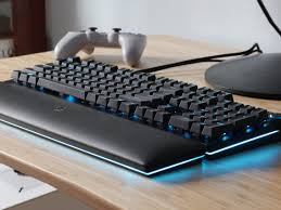 Razer is releasing a keyboard and mouse for the xbox one though, so there is a chance they will add support for some other razer products on synapse for xbox (already a program, but only used for the wolverine controller right now). Razer Huntsman V2 Analog Gaming Keyboard Review