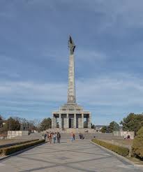 Descubre conmigo cómo es eslovaquia. File Monumento A Slavin Bratislava Eslovaquia 2020 02 01 Dd 13 Jpg Wikimedia Commons