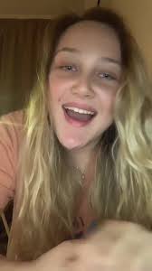 imi vreau statutul de shakira inapoi, multumesc. 😋 #impersonation #sh...  TikTok