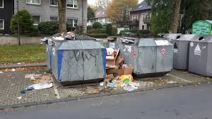 Warnstreik In Essen Am Dienstag Geht Es Weiter Gestern Nur Die Ruhrbahn Heute Auch Noch Die Ebe Und Die Stadtverwaltung Essen Borbeck