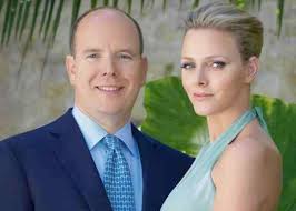 Albert ii, né le 14 mars 1958 à monaco, est le 14 e et actuel prince souverain de monaco depuis le 6 avril 2005. Principe Albert De Monaco Anuncia Noivado Com A Ex Nadadora Sul Africana Charlene Wittstock 2362010 1277298663667 560x400 40 Forever
