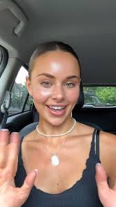 Safe to say these are the glassiest blush balms I have ever tried these  shades are PERFECT. @hauslabs , #hauslabspartner  #blushbalm#summermakeup#sunkisse dblush#blonzing#glassskin