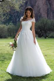 Ball gowns are fitted at the waist with a full skirt which can minimize your waist and disguise hips, buttocks and legs. 410 Cinderella Wedding Dresses Ideas In 2021 Wedding Dresses Bridal Gowns Dresses