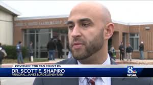 Elementary students hold parade, ceremony to celebrate veterans