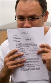 Attaque du train postal: Ronnie Biggs, mourant, retrouve la liberté