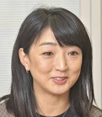 Nov 05, 2018 · 「すでに離婚届を提出しております」（岩崎の所属事務所） バルセロナ五輪200メートル平泳ぎの金メダリスト・岩崎恭子が離婚した。「いままで生きてきたなかで、いちばん幸せです」の名ゼリフで知られる水泳界のアイドルは、元ラグビー日本代表選手の齊藤祐也（41）と2009年に結婚。斉藤. Oxffobbisq3eum