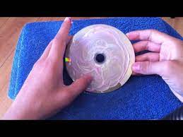 Reparer Un Cd Raye Grace Au Dentifrice Astuce Cd Effacer Rayures Avec Du Dentifrice Youtube