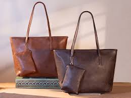 Tote Bag vs Shoulder Bag: Which One is Best Style For You