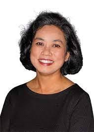 Tess Reynolds's Instagram, Twitter & Facebook