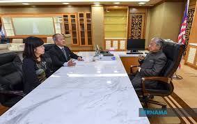 Check spelling or type a new query. Bernama Dr Mahathir Masuk Pejabat Menteri Pendidikan Hari Ini