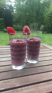 Smoothies Fruits Rouges Lait De Soja A La Vanille Et Banane Ingredients Fraises Framboises Myrtilles Gr Smoothie Fruits Rouges Lait De Soja Banane