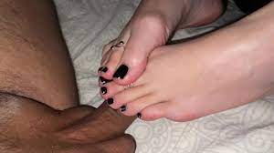 Barefoot Toerings Footjob Tease - Pornhub.com