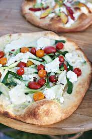 Two No Sauce Summer Pizza Recipes Recipes Food Inspiration Food