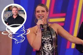 6 hours ago · paolla oliveira conquistou não só os jurados e o público com suas performances bem ensaiadas e ousadas, que a levaram à final do super dança dos famosos. Qsfdiun33u4uxm