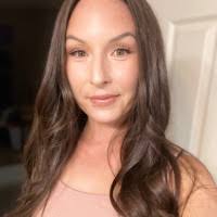 Arlene Harding's Instagram, Twitter & Facebook