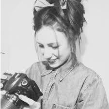 Ella Knott's Instagram, Twitter & Facebook