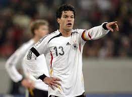 Mehmet scholl is gekozen tot beste voetballer in duitsland van het jaar 2000. Wie Schiet Duitsland Naar Ek Goud Duitsland Instituut
