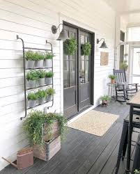 Build it with salvaged pallets and paint for an enhanced visual appeal. 30 Gorgeous And Inviting Farmhouse Style Porch Decorating Ideas