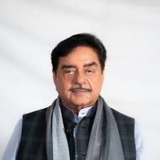 Eqbal Hussain (@EqbalHusain)