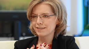 Bundesministerin für klimaschutz, umwelt, energie, mobilität, innovation und technologie. Das Grosse Interview Worauf Mussen Wir Verzichten Frau Gewessler Krone At
