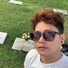 LOOK: Cebu City Councilor Harold Kendrick Go became the first member of the  council to formally submit a resolution to the Office of the City Secretary  this afternoon, calling for the reopening