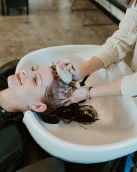 Scalp treatment? Say less ✨ Add a scalp treatment to your next appointment!  You won't be sorry 🤍 Booking available online or send us a message!  #kyhair #kyhairstylist #kentuckyhair #kentuckyhairstylist  #kentuckyhairdresser #scalptreatment #