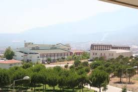 Ayrıca kampüs içerisinde denizli devlet tiyatrosu yer alır. Pamukkale Universitesi 165113 Uludag Sozluk Galeri