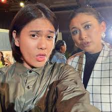 10 Potret Iqbaal di Balik Layar Film Ali & Ratu Ratu Queens