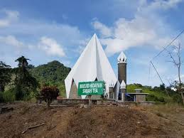 Ladang teh ini berada di ketinggian 2,272. Masjid Lama Masjid Hidayah Trip To Sabah Di Bawah Bayu Facebook
