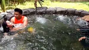 Natural hot springs are a common occurrence in peninsular malaysia. November 12 2013 Bercuti Felda Residence Hot Springs Sg Klah Sungkai Youtube