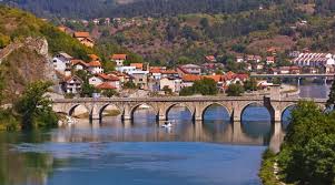 جسر محمد باشا سوكولوفيتش في بلدة فيشيغراد في البوسنة والهرسك Old Bridges Bosnia Old Town