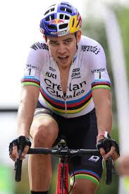 Wout van aert (born 15 september 1994) is a road racing cyclist who competes internationally for belgium. Hoe Wout Van Aert Plots Zonder Ploeg Kwam Te Zitten De Morgen