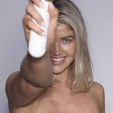 Swipe for BEFORE & AFTERS ✨🤌🏽, GOLDEE BEE is a buildable tan so you can  apply as light, or as golden as you desire 🐝🫶🏽 , SIGN UP FOR EARLY  ACCESS & 10% OFF #linkinbio #goldeebee #doubleEdoubleE ...