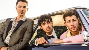 The trek kicked off last week (august 7) in miami and is scheduled to wrap up october 20 in los angeles. Jonas Brothers Bring Their Happiness Begins Tour To Cincinnati