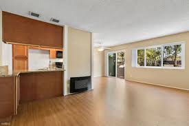 More bedrooms mean a higher fmr. Section 8 Apartments For Rent In Los Angeles Ca 182 Apartment Rentals Rentalads