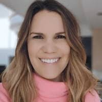 Amanda Belleville's Instagram, Twitter & Facebook