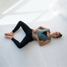 Your soul will feel nourished, revived and confident, ready to take on whatever life throws your way. So Findest Du Mit Yin Yang Yoga Innere Balance Yoga Yoga Tipps Yoga Video