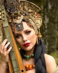 One of my favorite costumes so far. Lovely @kimey looking like a queen 🫶🏻  Like/comment/share your Feedback is an artists food! #portrait #ｍodelshoot  #costume #headpiece