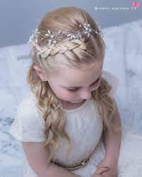 Pin Von Anja Barnikol Oettler Auf Hairstyle Blumenmadchen Haar Kinder Hochzeitsfrisuren Kinderfrisuren