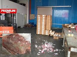 Memandangkan daging lembu bahagian ini banyak terlekat pada tulang, maka bahagian tulang rusuk ini juga sangat sesuai dijadikan sup tulang atau biasanya daging ini agak liat, mengandungi lemak dan dijual pada harga rendah berbanding bahagian lain. Awas Aktiviti Seludup Masuk Daging Lembu Tidak Halal