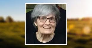 Lindsey Wickham's Instagram, Twitter & Facebook