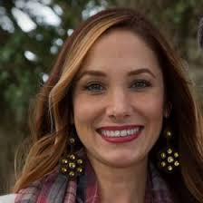 Ariel Mizell's Instagram, Twitter & Facebook