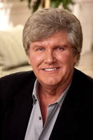 Stephen Ditchfield's Instagram, Twitter & Facebook